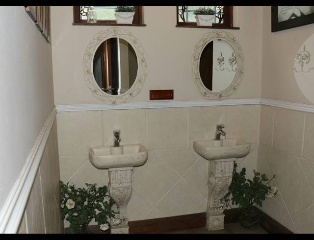 830M² BUSINESS FOR SALE IN HEIDELBERG CENTRAL